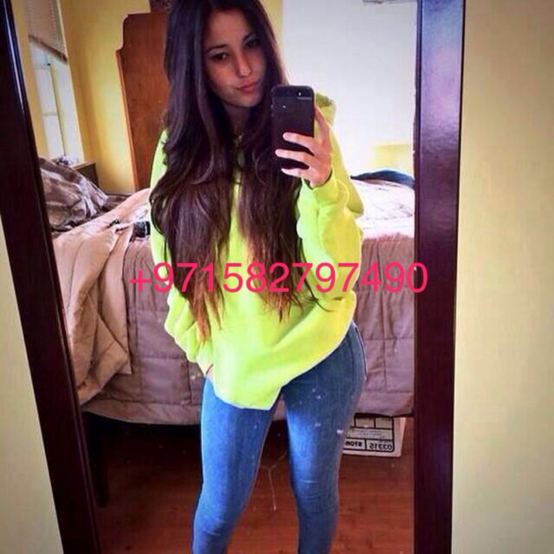 Mia from Salinas | Woman | 28 years old