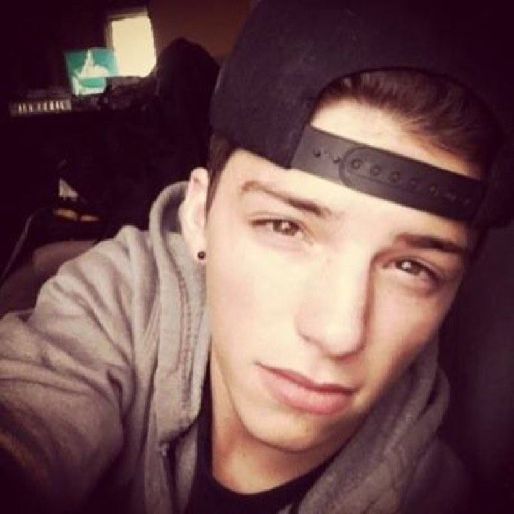 Luke from Montgomery | Man | 21 years old