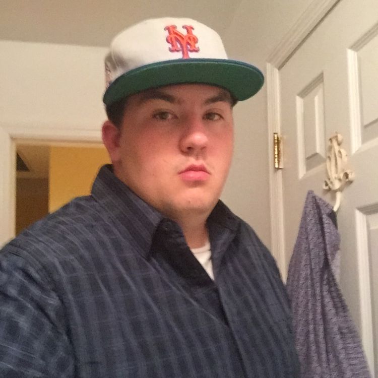 Cameron from Fall River | Man | 26 years old