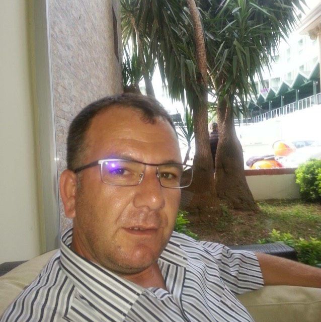 James from Halawa | Man | 57 years old