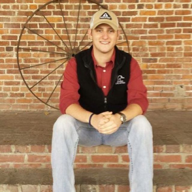 Carter from Bowling Green | Man | 22 years old