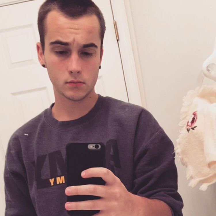 Oliver from Hollins | Man | 21 years old