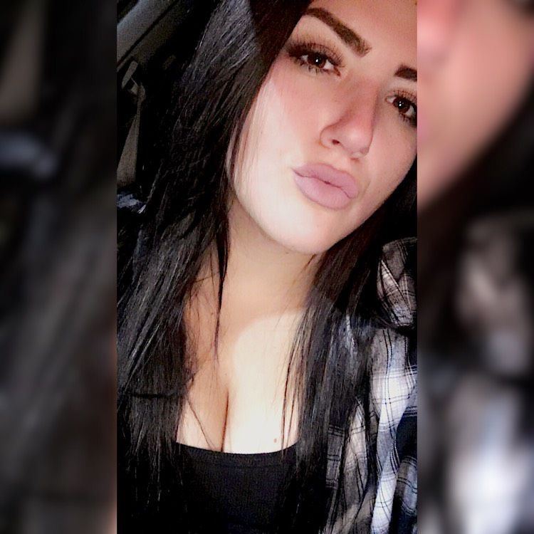 Lily from Clinton | Woman | 22 years old