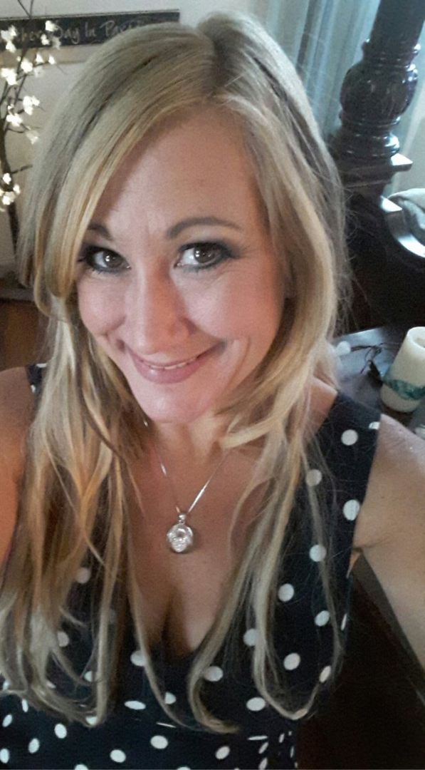 Camilla from Storrs | Woman | 40 years old