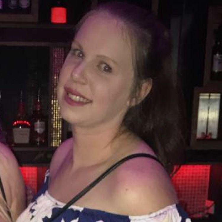 Olivia from Amherst Center | Woman | 29 years old