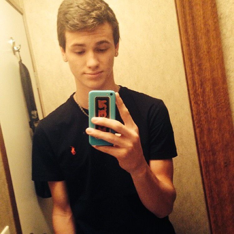 Levi from Lancaster | Man | 20 years old