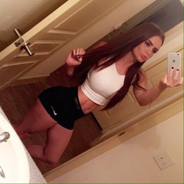 Charlotte from Pleasant Hill | Woman | 19 years old