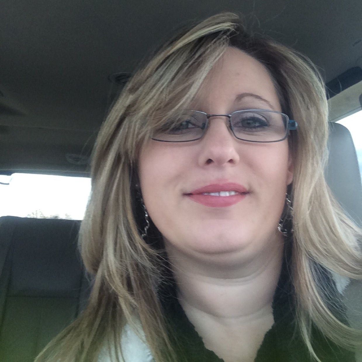 Elizabeth from Columbia | Woman | 34 years old