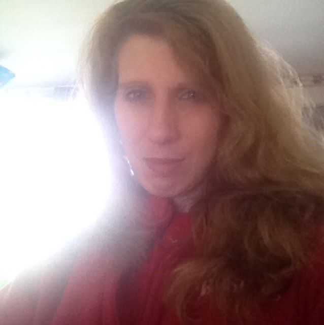 Ella from Amherst | Woman | 42 years old