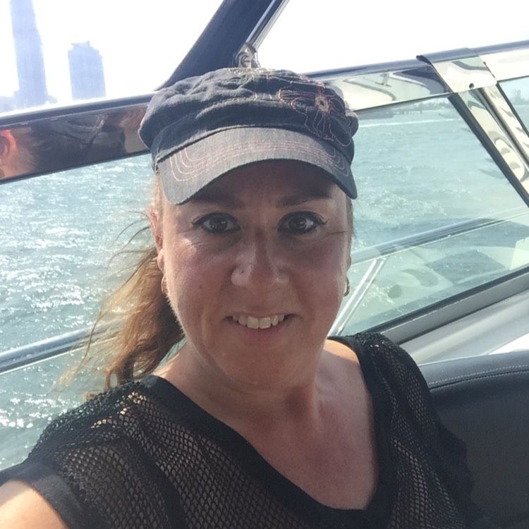 Ellie from Moses Lake | Woman | 48 years old