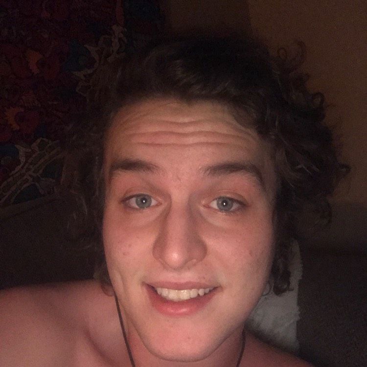 Ethan from Niles | Man | 23 years old