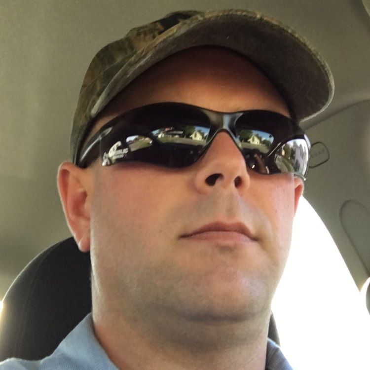 Connor from Cedar Falls | Man | 43 years old