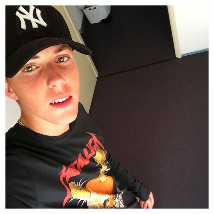 Jack from Newington | Man | 21 years old