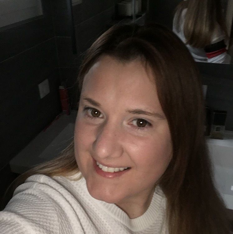 Avery from Elwood | Woman | 31 years old
