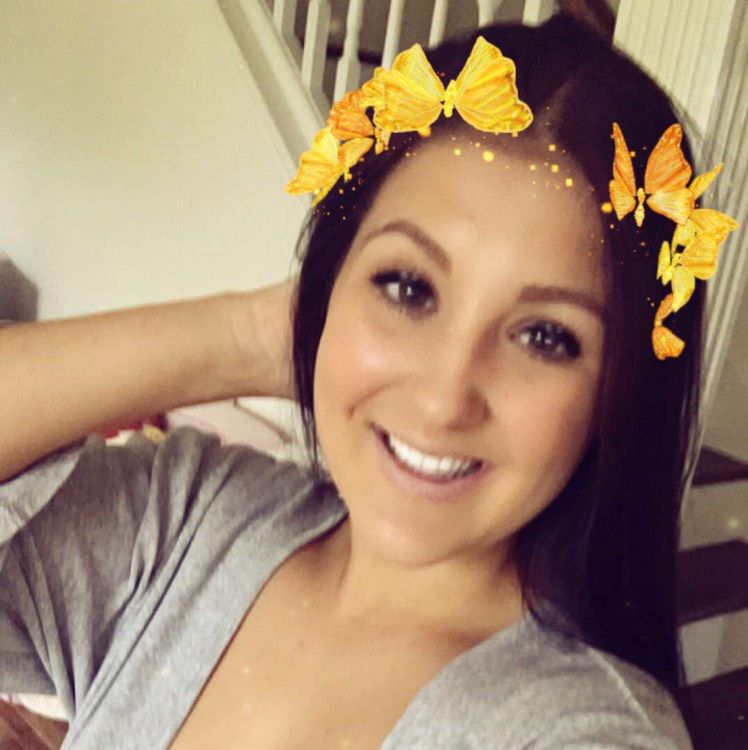 Abigail from Glenn Dale | Woman | 25 years old