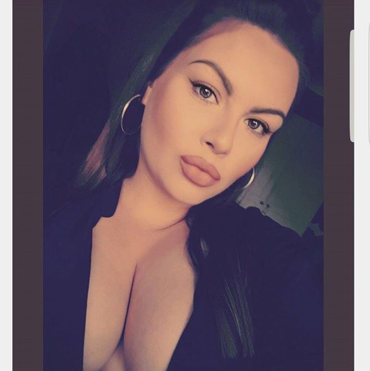 Camilla from Antioch | Woman | 32 years old