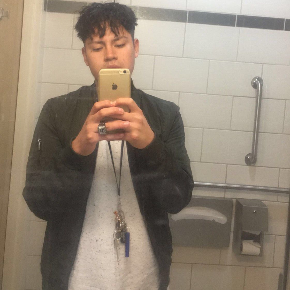 Sebastian from Claremont | Man | 21 years old