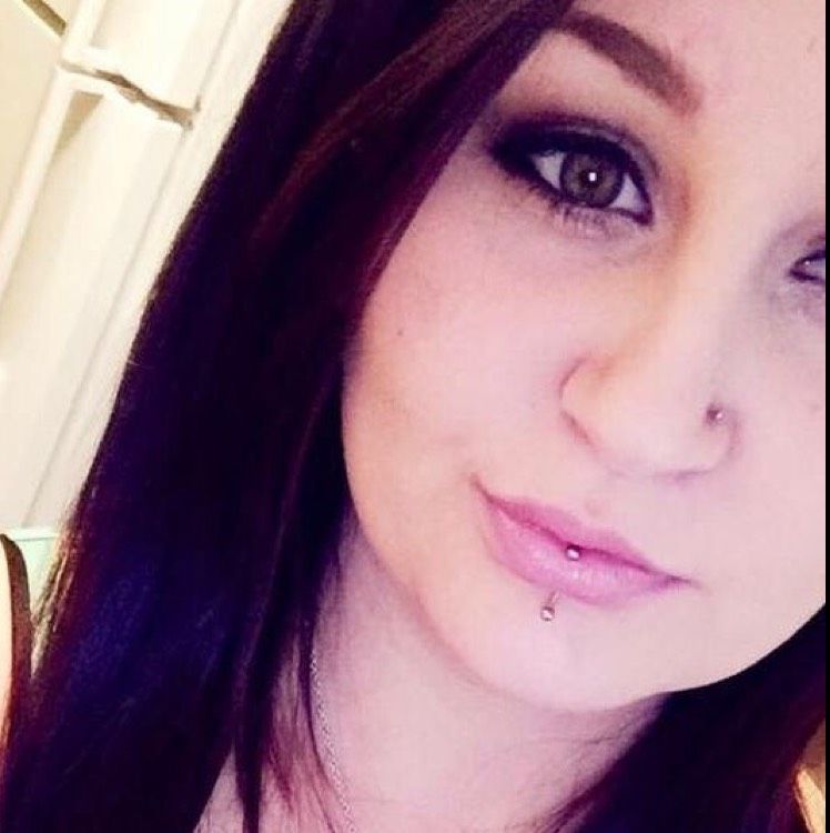 Layla from Elkhart | Woman | 23 years old