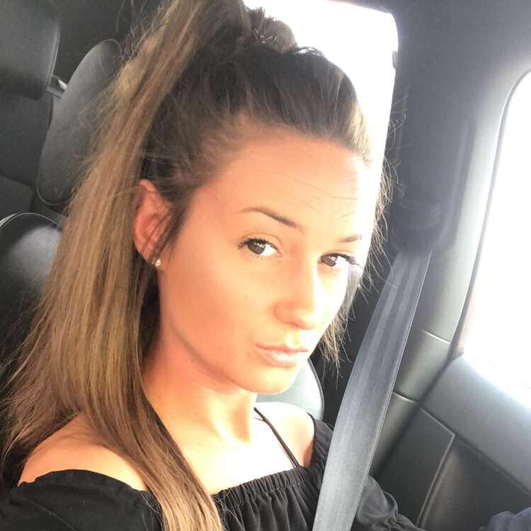 Camilla from Grand Rapids | Woman | 27 years old