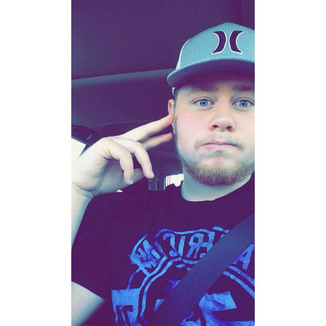 Jackson from Berea | Man | 22 years old