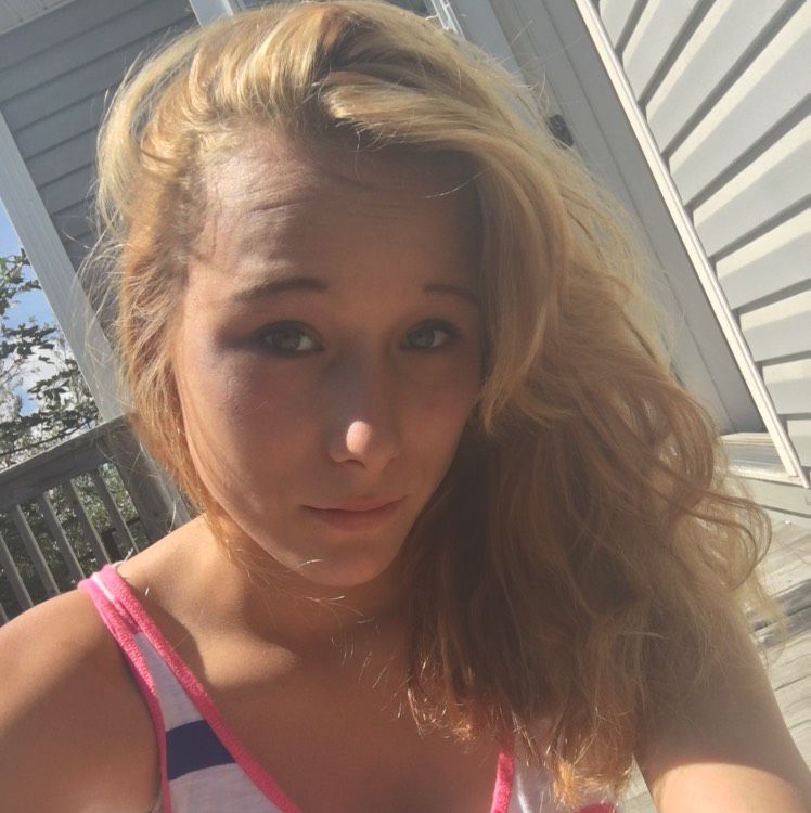 Hannah from Marshalltown | Woman | 19 years old