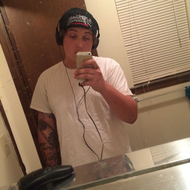 Luke from Franklin | Man | 21 years old
