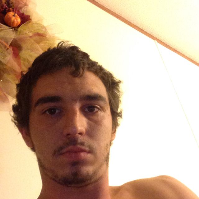 Julian from Placentia | Man | 23 years old
