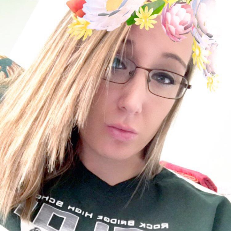 Avery from Granger | Woman | 19 years old