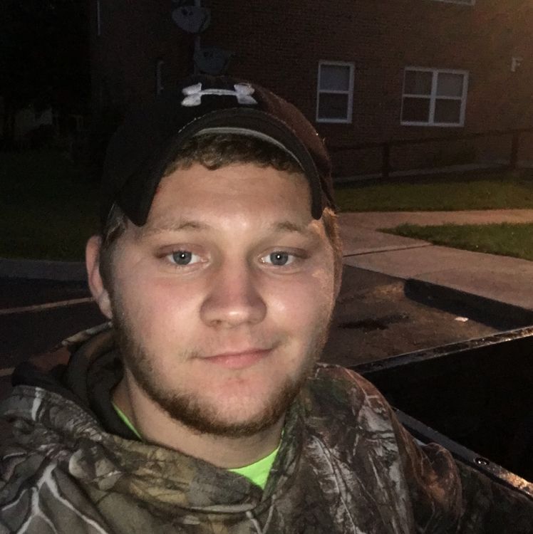 Carter from North Charleston | Man | 25 years old