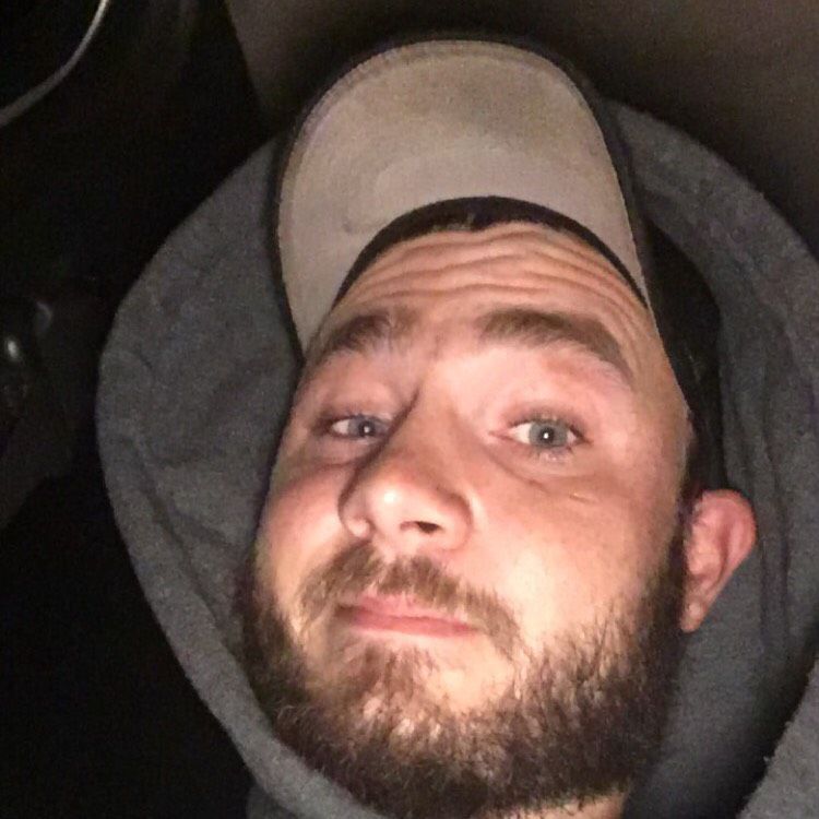 Benjamin from Crown Point | Man | 26 years old