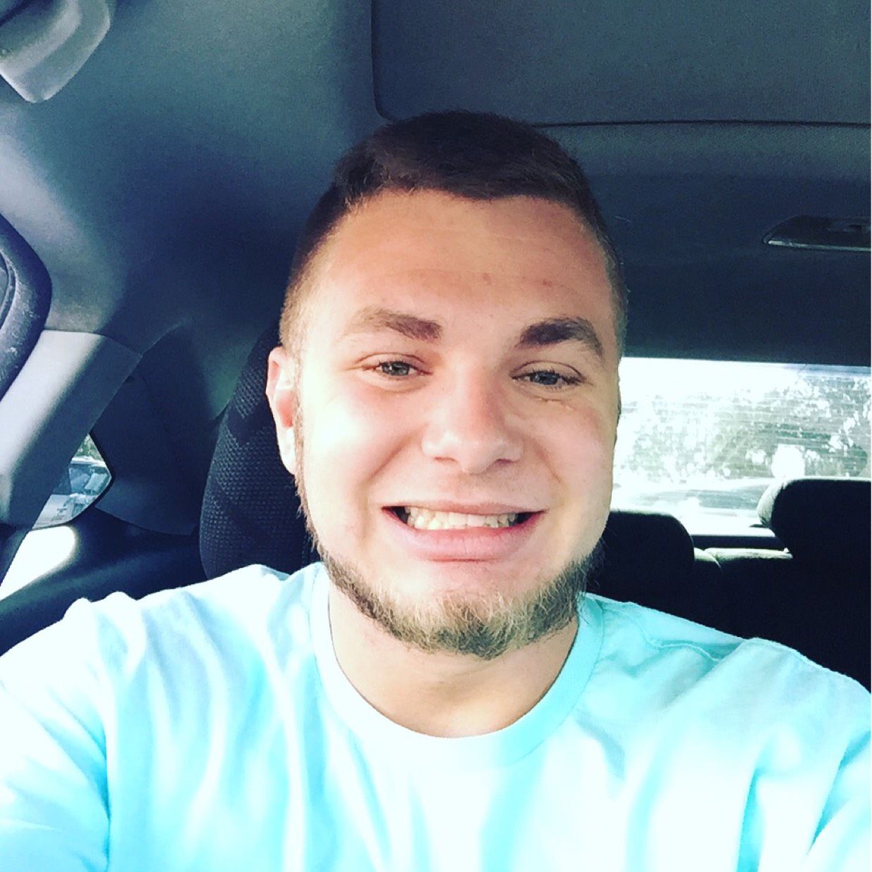 Noah from Storrs | Man | 23 years old