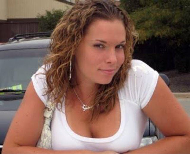 Emma from Shively | Woman | 32 years old