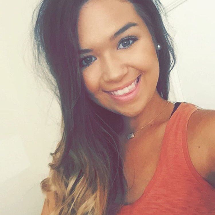 Olivia from Yale | Woman | 20 years old