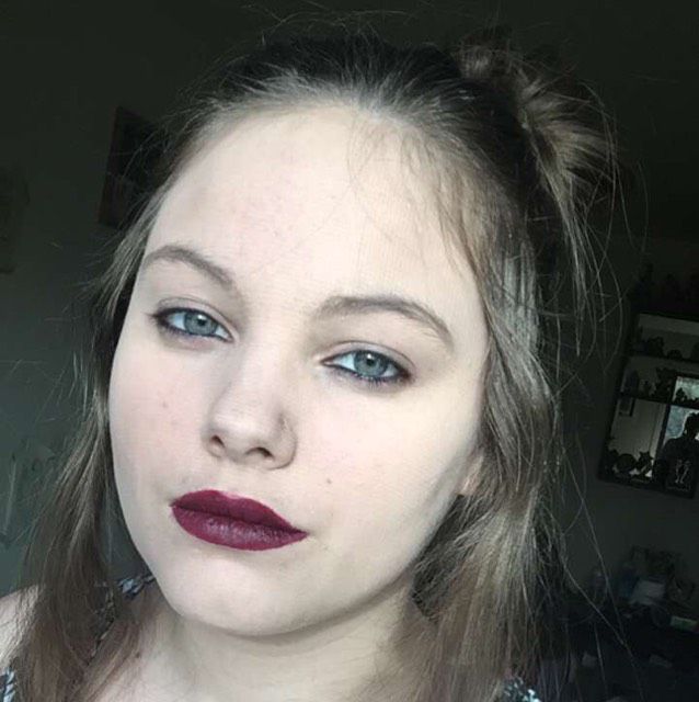 Ella from Richmond | Woman | 21 years old