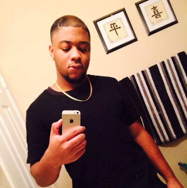 Gabriel from Karnes City | Man | 20 years old