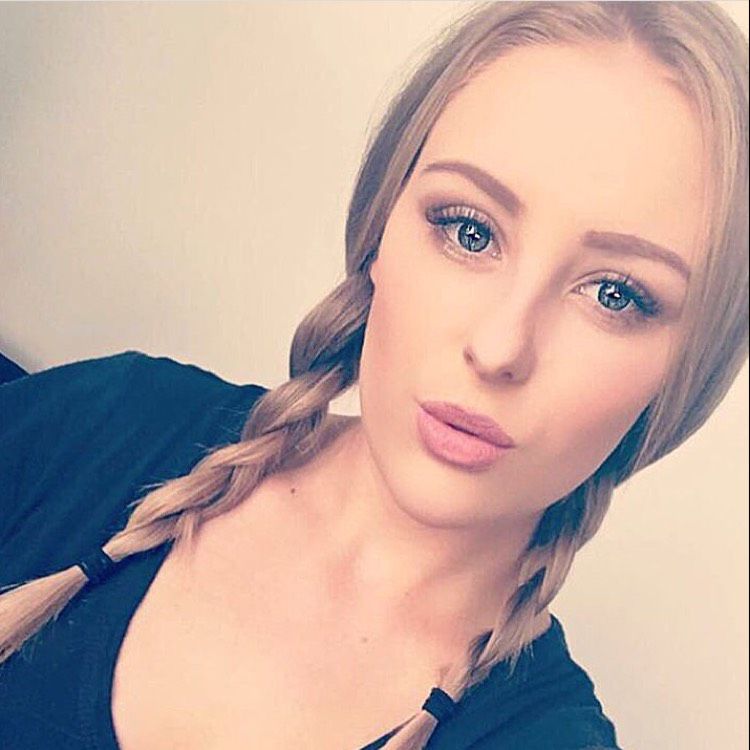 Mia from Manchester | Woman | 29 years old