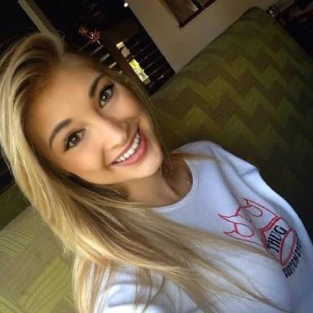 Ava from Henderson | Woman | 19 years old