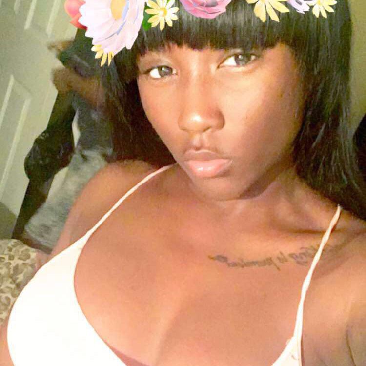 Mila from Baton Rouge | Woman | 20 years old