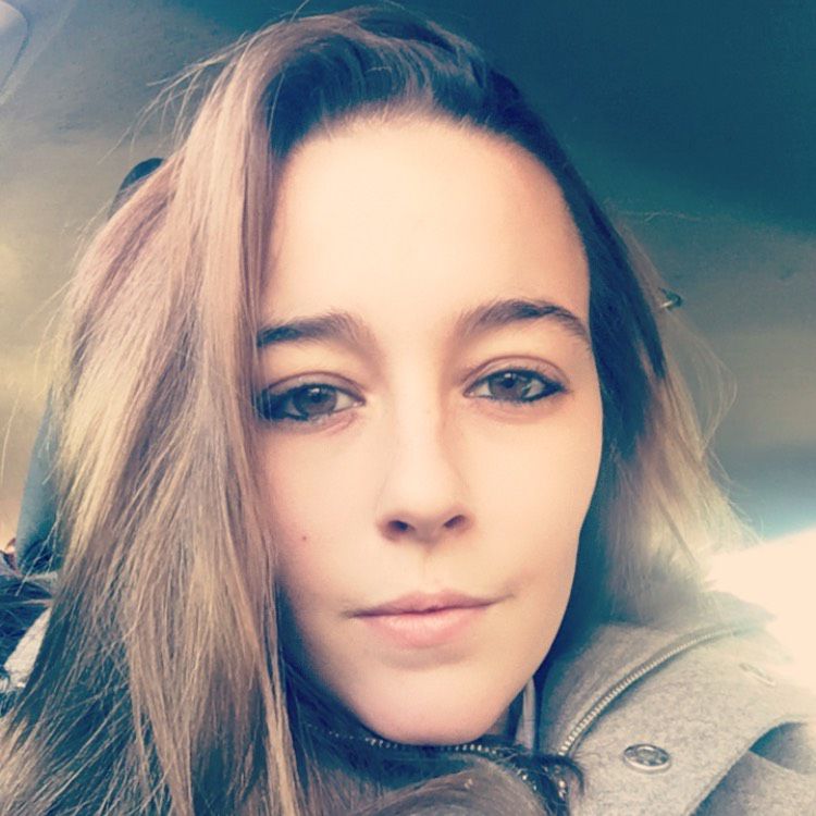 Madison from Atchison | Woman | 24 years old