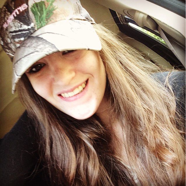 Ella from Evansville | Woman | 24 years old