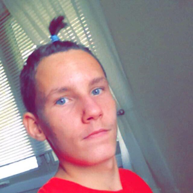 Henry from Avon Park | Man | 19 years old