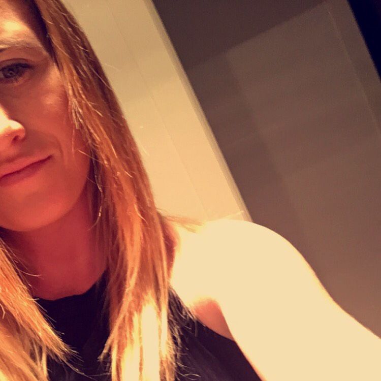 Chloe from Pleasant Hill | Woman | 23 years old