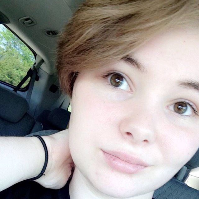 Hailey from Trenton | Woman | 19 years old