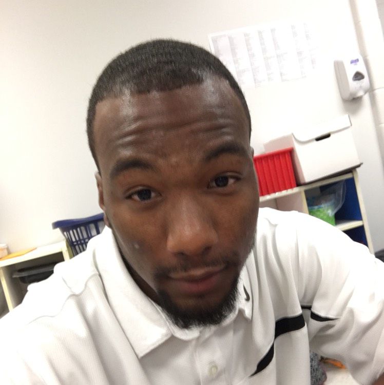 Cameron from Clarksville | Man | 25 years old