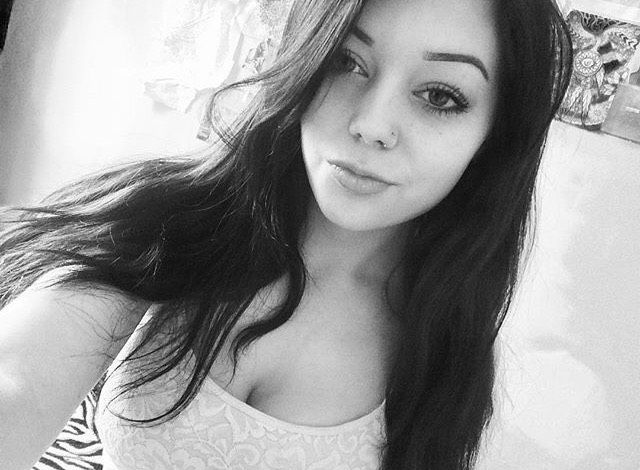 Lily from Destrehan | Woman | 19 years old